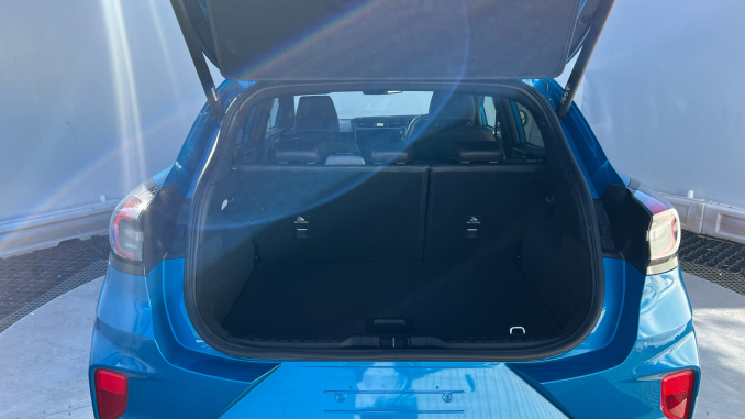 Ford Puma 1.0 EcoBoost Hybrid mHEV ST-Line X 5dr Petrol Hatchback - Image 4